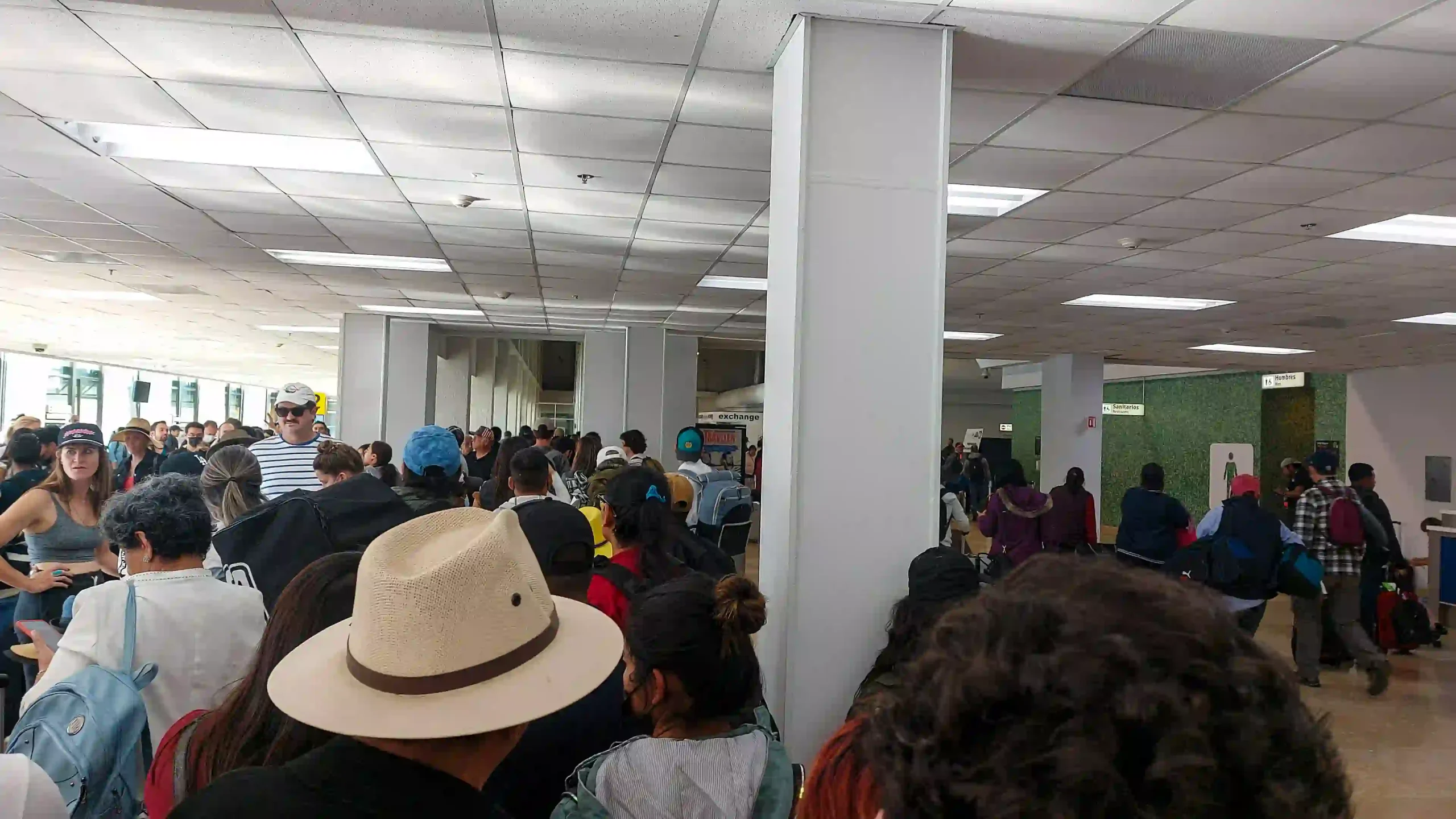 Arrivals Los Cabos international Airport Terminal 1 National Flights