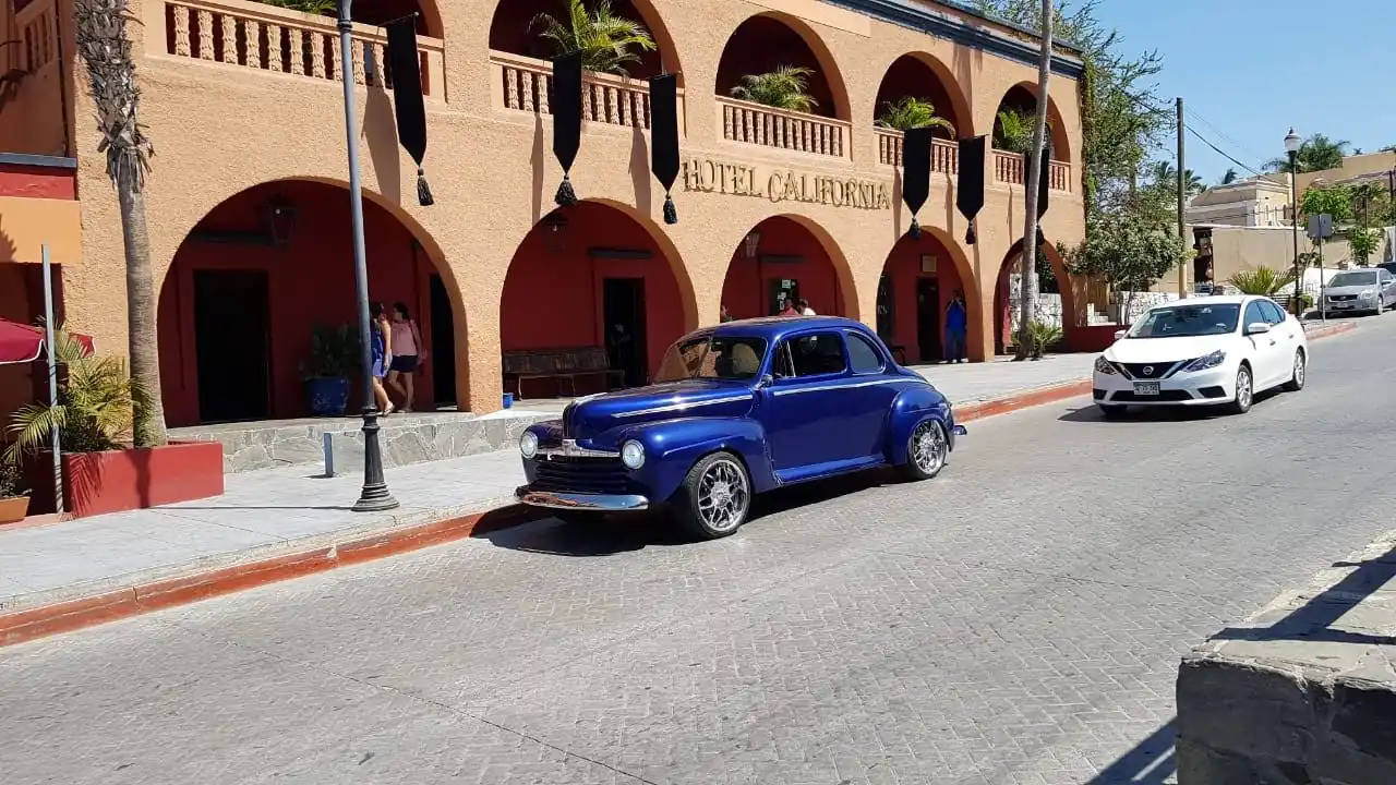 Todo Santos Hotel California https://www.toursloscabos.com/tour/tour-to-todos-santos/