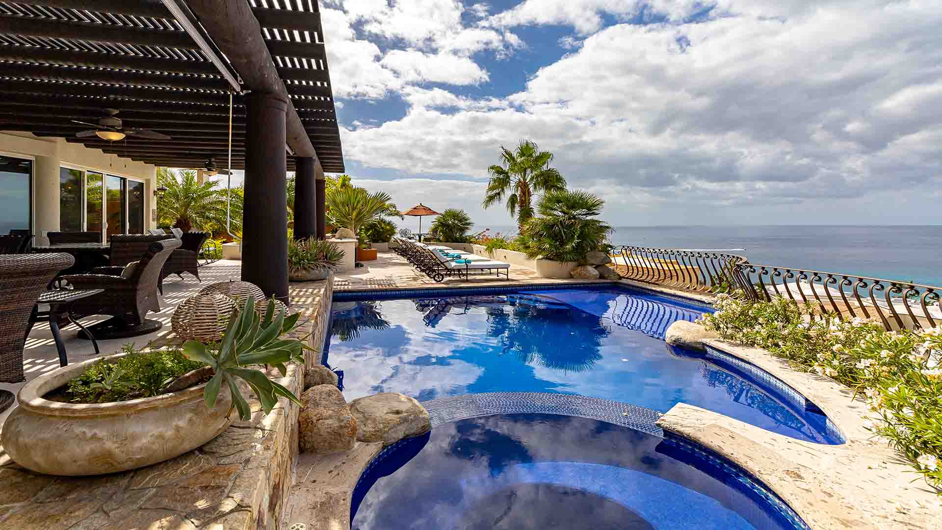 Villa del las Flores Pedregal