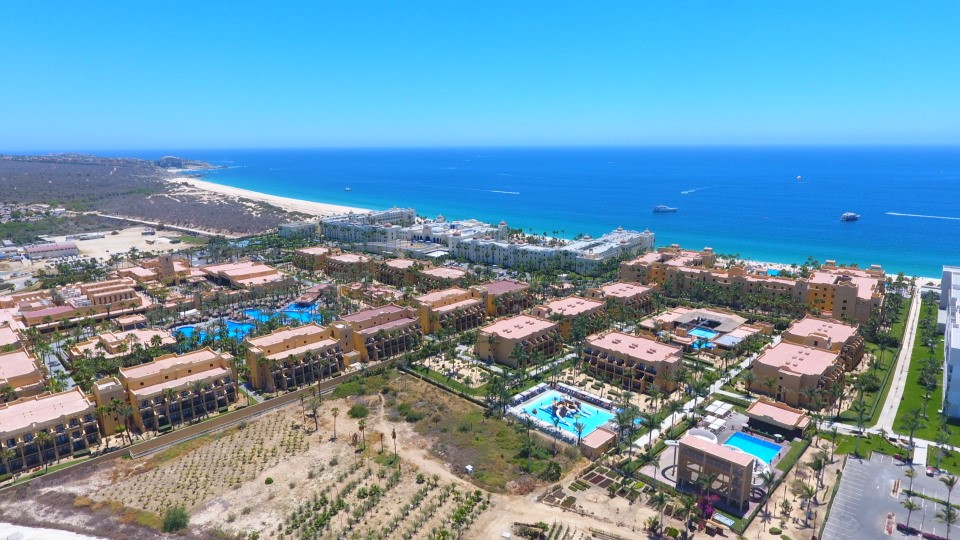 Riu Santa Fe https://www.caboshuttleservices.com/cabo-shuttle/cabo-airport-shuttle-to-riu-santa-fe-2/